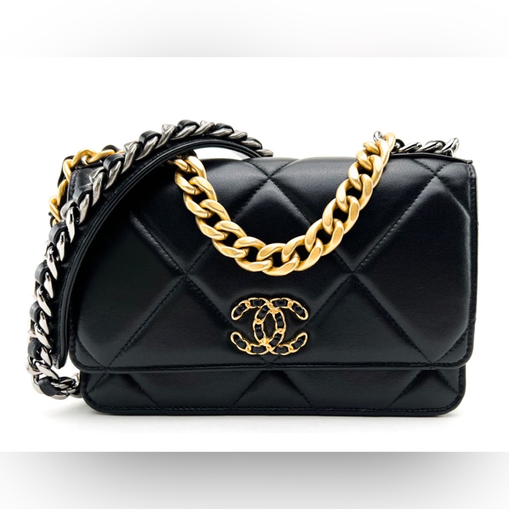 Chanel Wallet on Chain